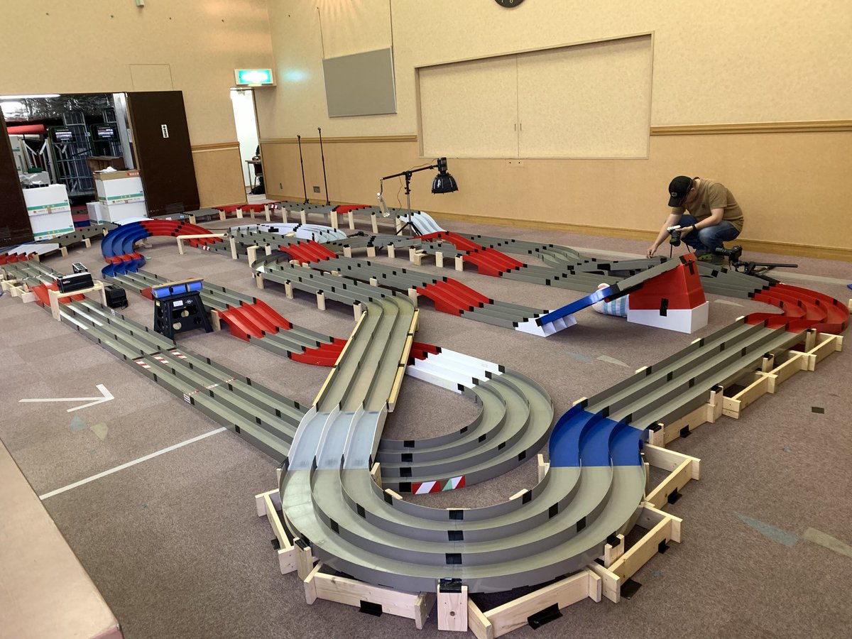 Kan9047's tweet image. 今日は大阪のTOPGEARに参加して来ました😊
100名規模の大きな大会なだけあって皆さんの熱気がスゴイ‼️速いレーサーさんばかりで、初めましての方、お久しぶりの方がたくさんおられて楽しい大会でした♪

特に運営方法などとても勉強になりました🤩
皆さん本当にありがとうございました😊
#TOPGEAR