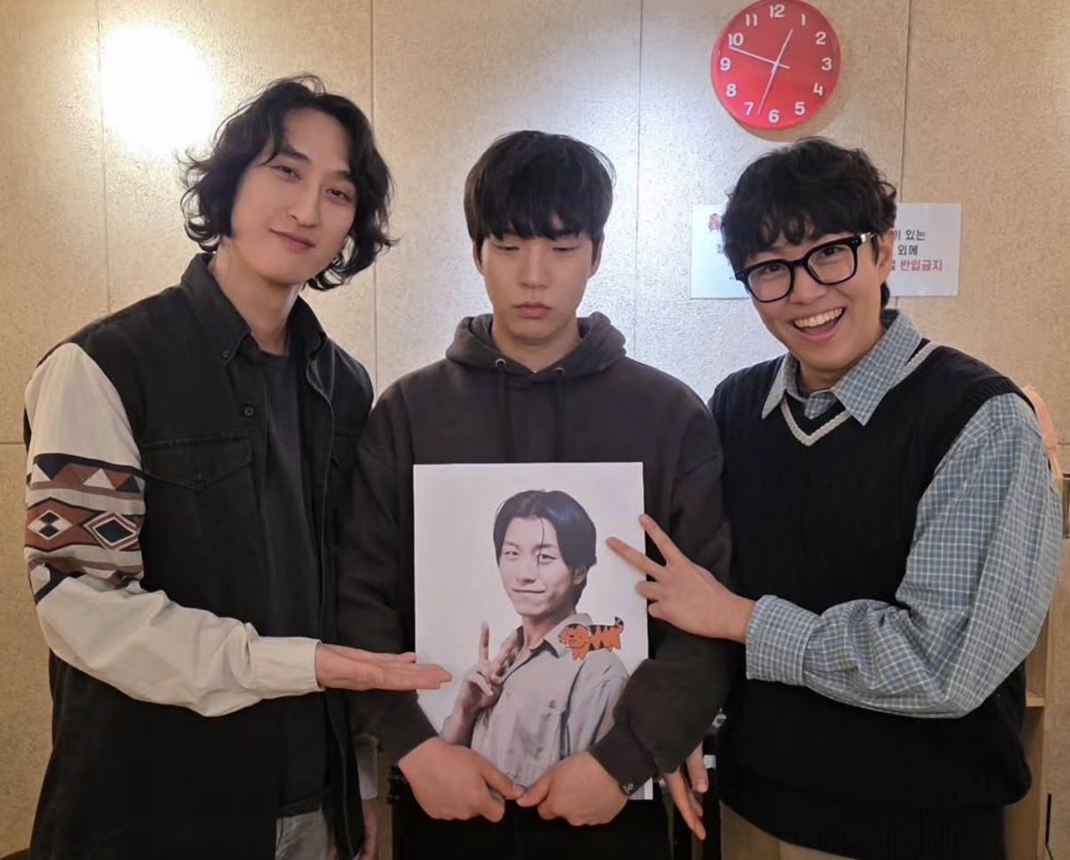 성환 tweet media