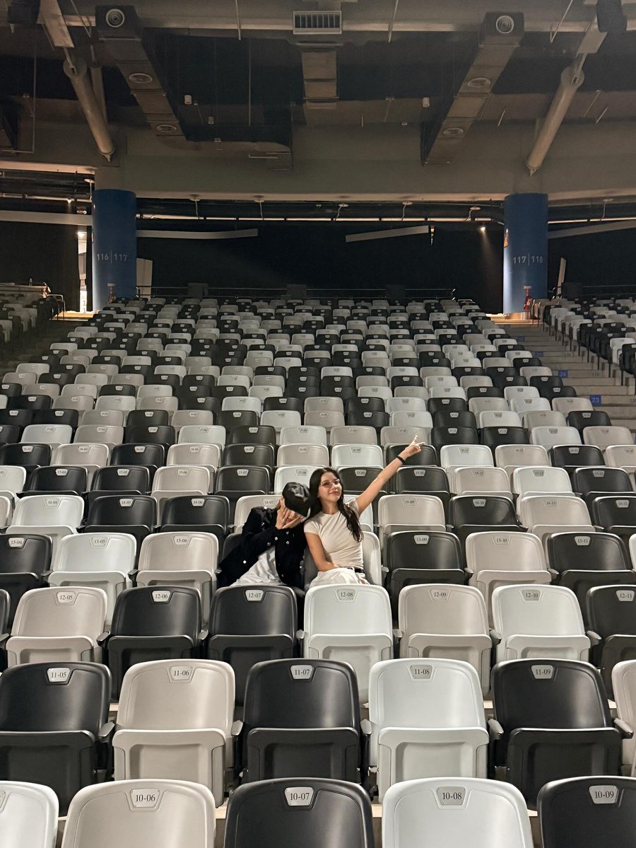 DragonKazoo77's tweet image. 260503 solarkeem IG

👍🏽👍🏽👍🏽

🔗 instagram.com/p/DX4E6oLj_SG/

#SOLAR #솔라 #MOONBYUL #문별 
#頌樂 #玟星 #MAMAMOO #마마무