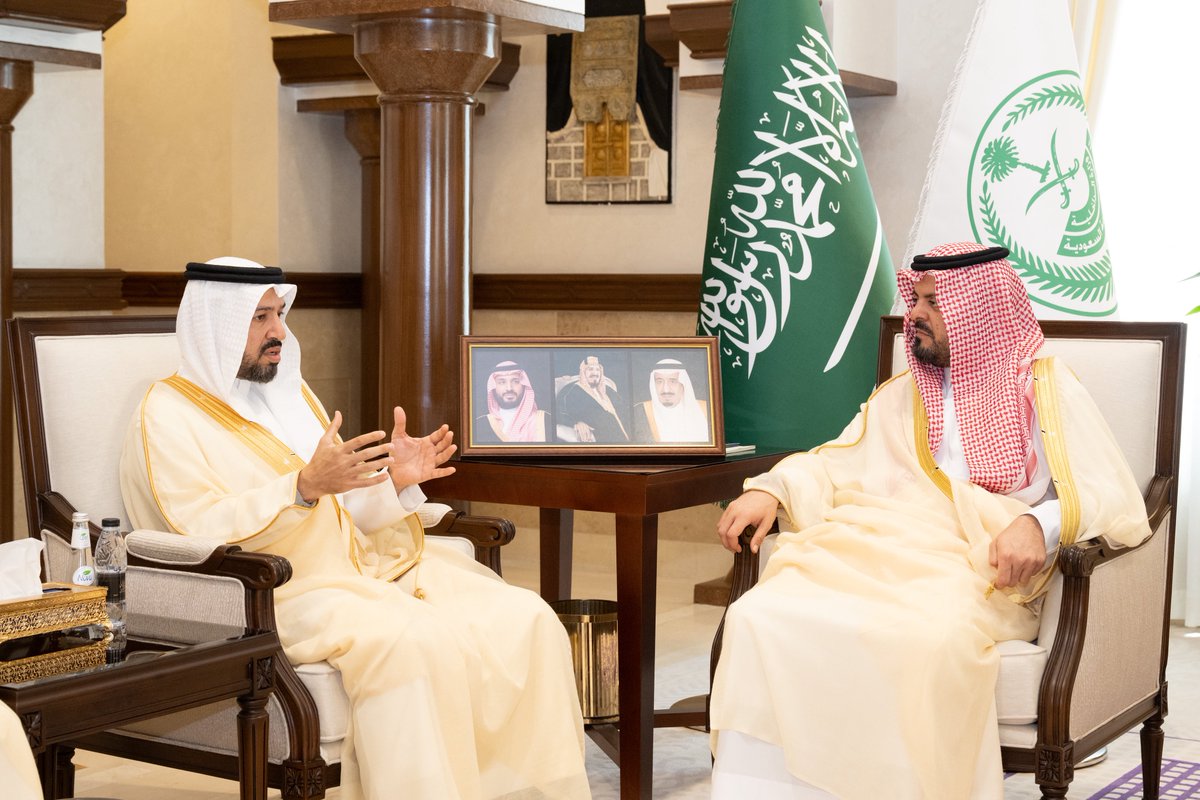نائب أمير منطقة مكة المكرمة،
صاحب السمو الملكي الأمير
#سعود_بن_مشعل_بن_عبدالعزيز،
يستقبل الرئيس التنفيذي لشركة علم 
محمد العمير، يرافقه عدد من منسوبي الشركة.
..اطّلع سموّه على دور الشركة في تطوير الخدمات الرقمية للقطاعين العام والخاص، إضافة إلى الخدمات الاستشارية الداعمة في