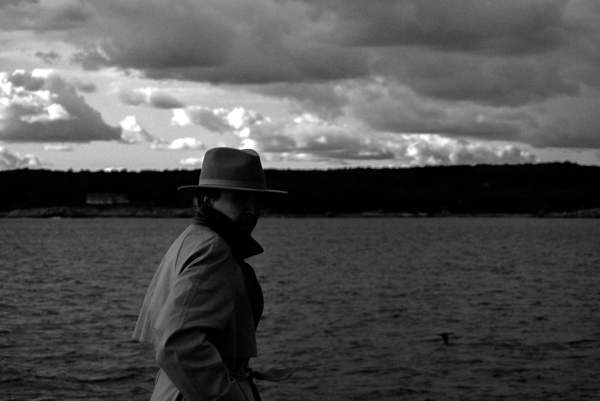 Streetpunkphoto's tweet image. On The Shore
The Arcadia Investigations (oc)

#VisualArt #Photography #Horror #Mystery #Thriller #Noir #Monochrome
