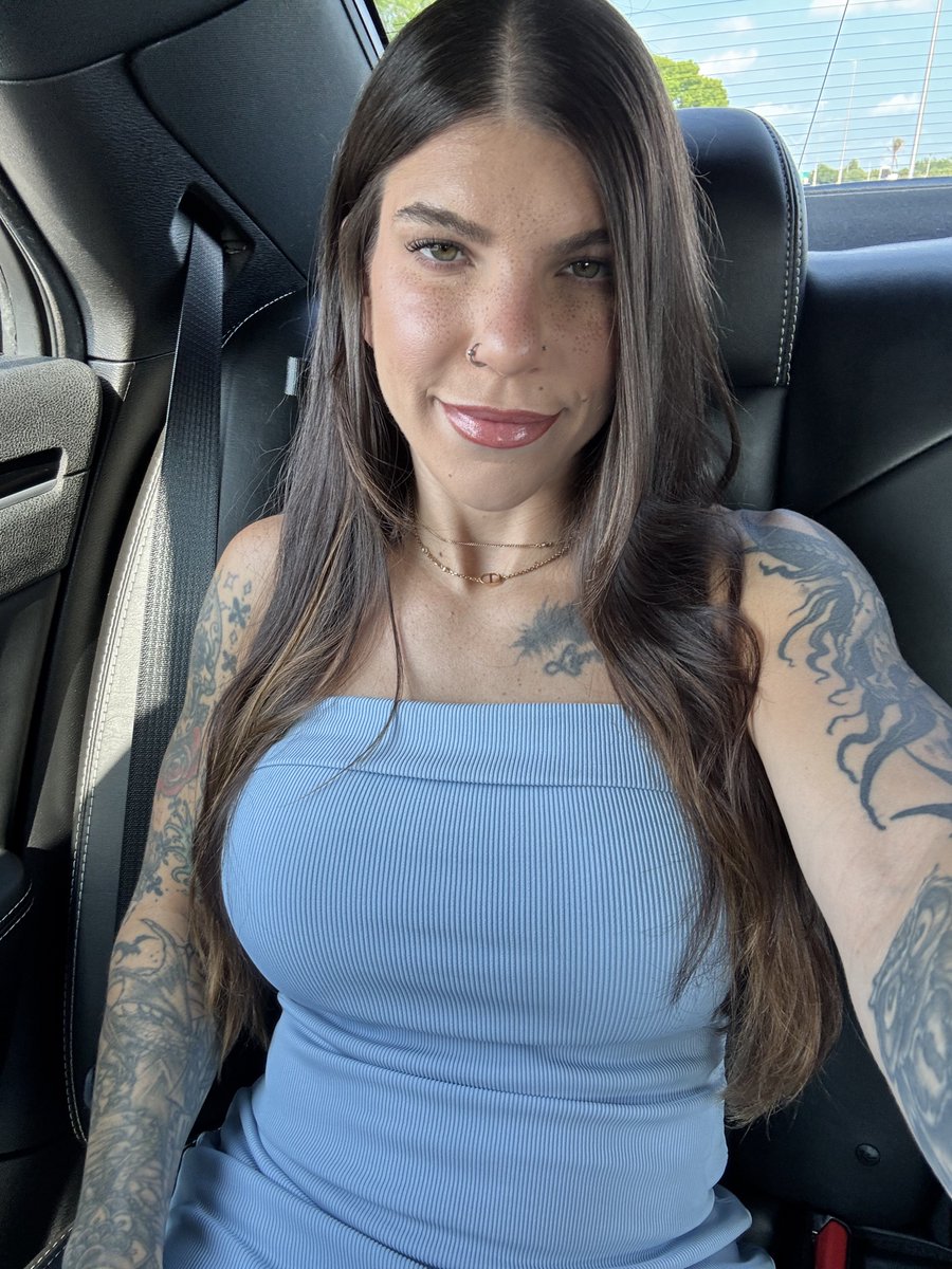 Dani tweet media