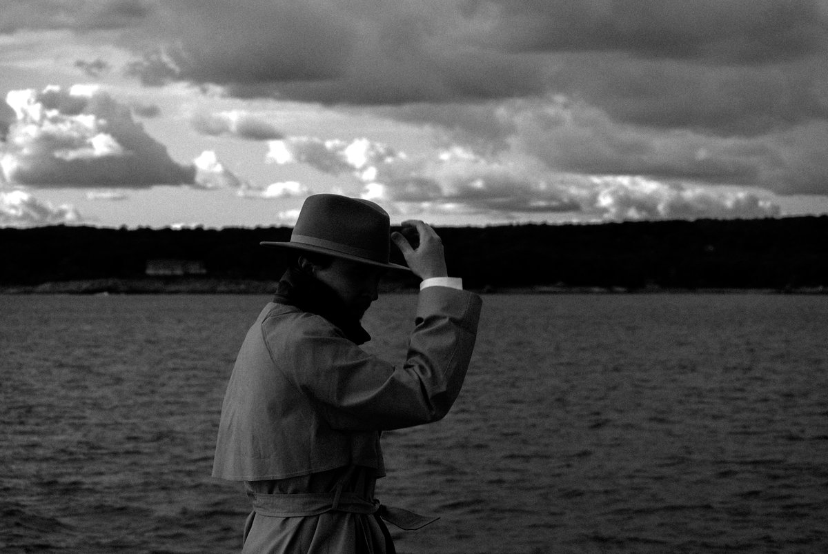 Streetpunkphoto's tweet image. On The Shore
The Arcadia Investigations (oc)

#VisualArt #Photography #Horror #Mystery #Thriller #Noir #Monochrome
