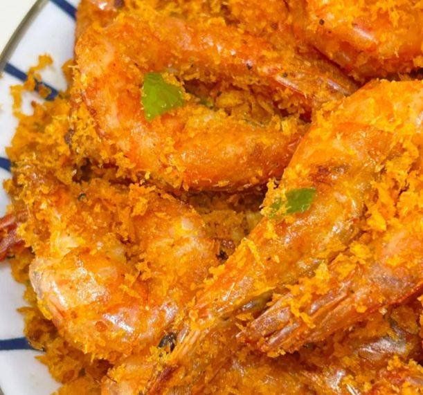 Pas_traporn's tweet image. "10-min Crispy Garlic Shrimp   Toss shrimp with garlic, chili flakes, olive oil, salt/pepper, bake 8 mins. Squeeze lemon + sprinkle parsley. Quick, flavorful, done!   #EasyRecipes #HomeCooking #ShrimpLovers"