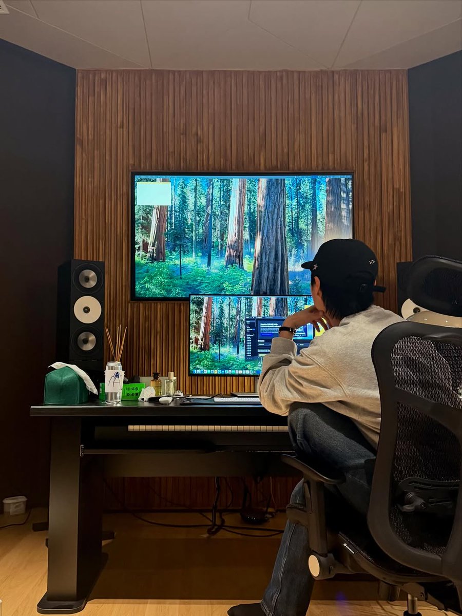 조우즈 tweet media