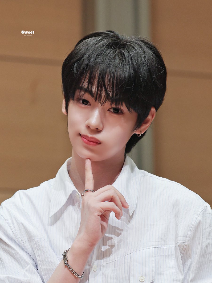 스윗 tweet media