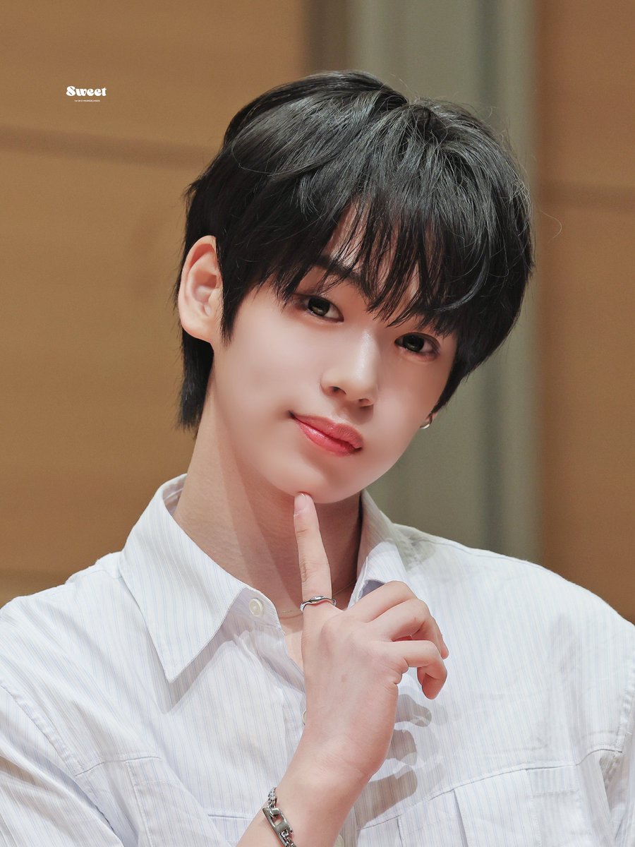 스윗 tweet media
