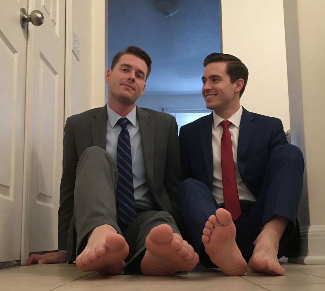 Male Feet FL tweet media