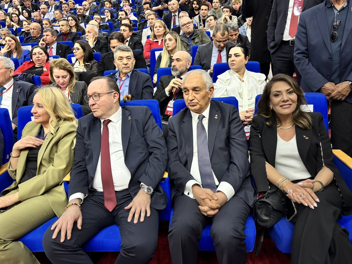 Özge tweet media