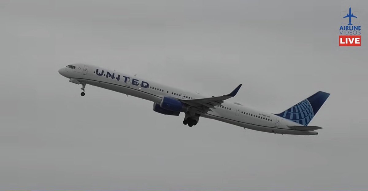 airlinevideos's tweet image. We’re LIVE with our new 8AM PDT start time! Tune in now for awesome LAX action ALL day !✈️✈️🌴#aviation #losangeles #planes

🔴LIVE LOS ANGELES (LAX) AIRPORT ACTION! (May 3rd, 2026) youtube.com/live/LRwNFvf5b… via @YouTube
