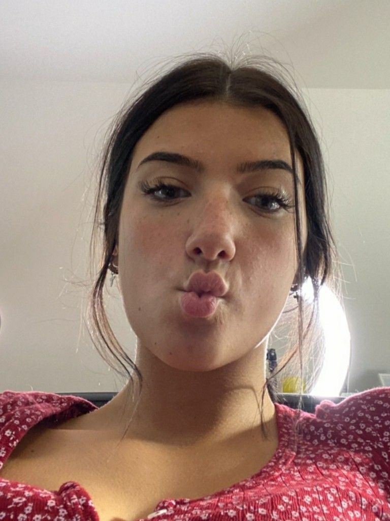 Oop.. Charli kissy face 😘 you know what that means right loser? Go on kiss your screen for mommy!