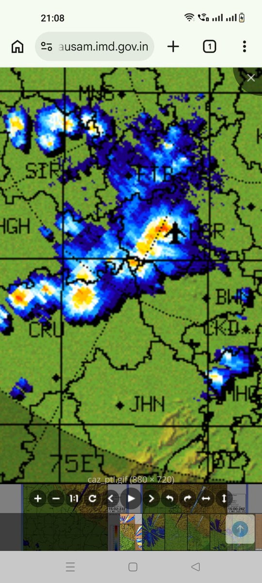 Monsoontv_india's tweet photo. Dangerous #thundersquall cell + dust storm cell is moving towards eastward. It will affect over south, east, central haryana #Delhi #ncr west up during next 6-10 houres. Stay safe. Don't travell by bike or cycle @TheTechocrat @pradhyu78651514 @dineshsundlia @PIW44 @samvaish93 https://t.co/MxM3O093kK