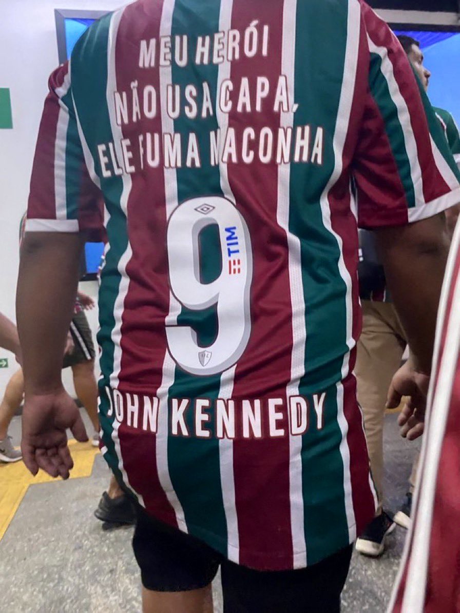 FLU4í20 tweet media