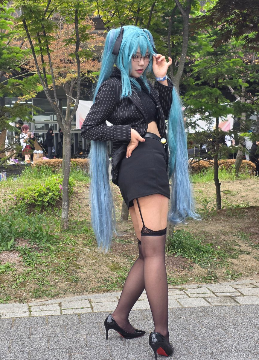 유화 tweet media
