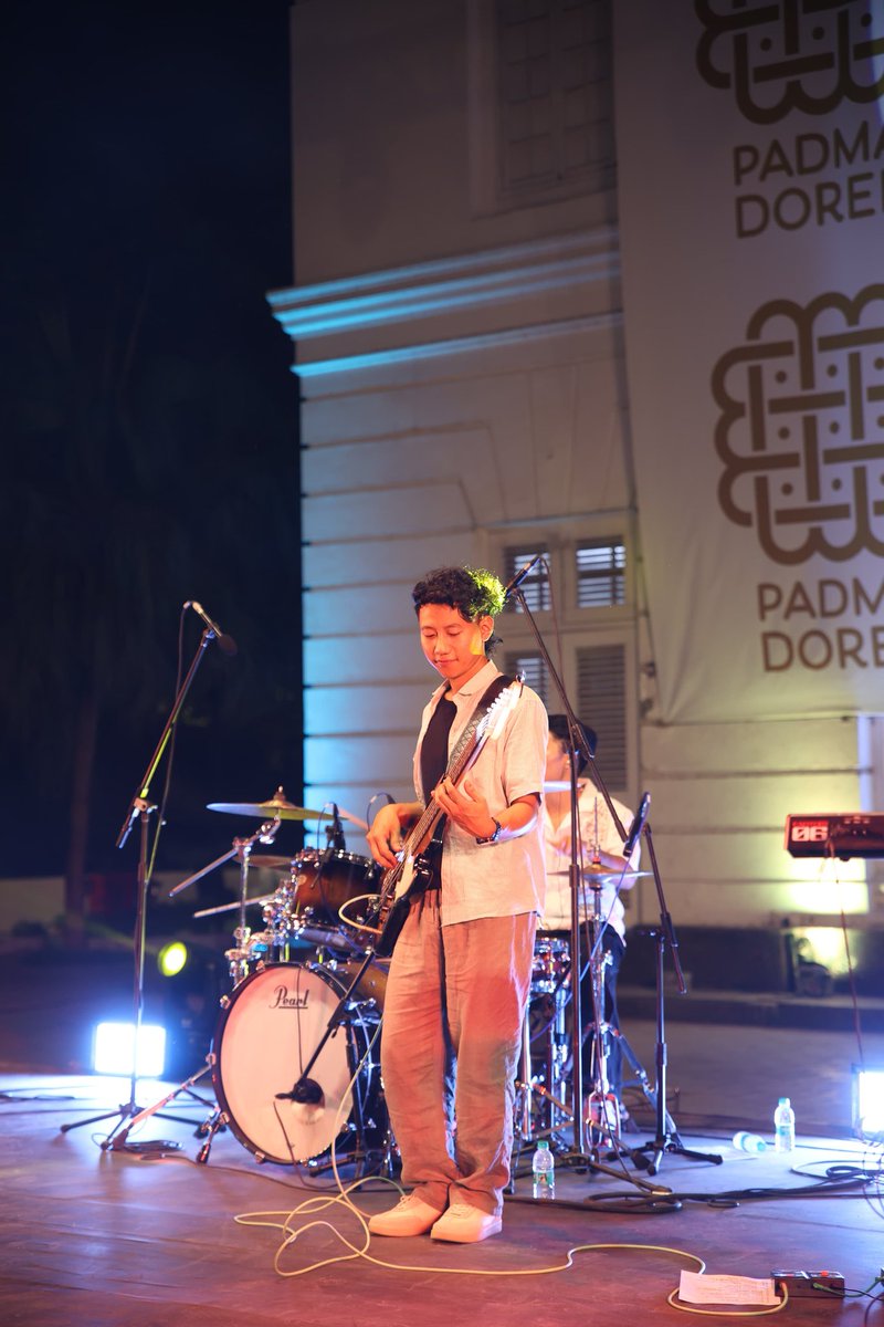 MDoNER_India's tweet image. A cultural evening unfolds magical time at the concluding programme of the launch event of Padma Doree at the Travancore House in New Delhi. Northeastern musical bands &amp;amp; local musicians of the Northeast India performed as in the cultural show.
#MDoNERIndia #NewDelhi #PadmaDoree