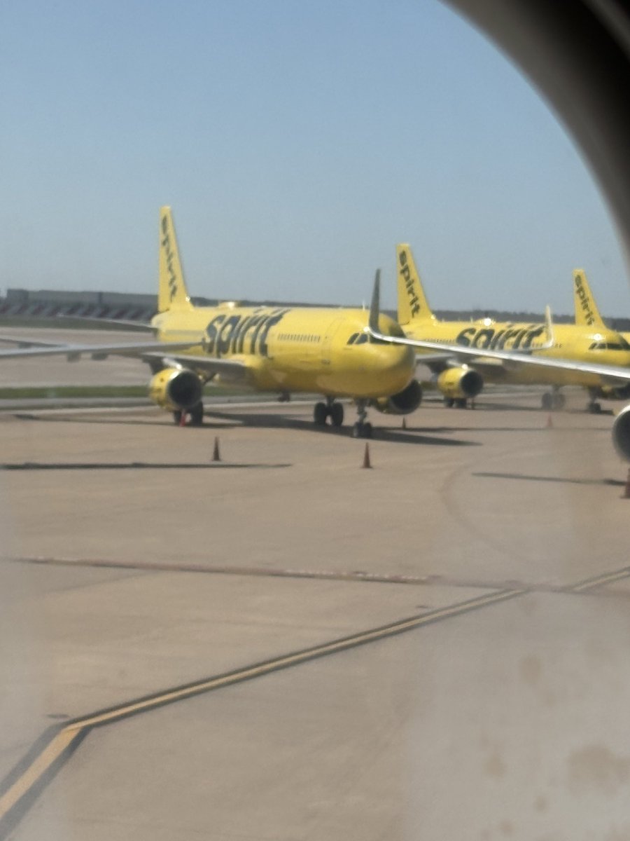 baugh_elliot's tweet image. I just flew into DFW from Denver and on our taxi in I caught a glimpse at about 7 former @SpiritAirlines jets parked on remote stands south of Terminal E! It’s really sad for me to see these jets basically just abandoned! #spirit #aviation @MCCCANM @Combat_learjet @SteveNomadic