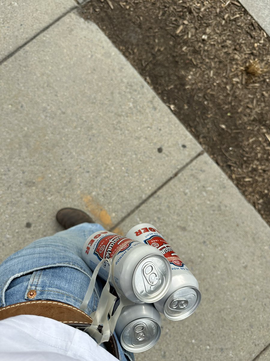 thirdworldman0's tweet photo. Keep that Gansett on my waist https://t.co/0eo0kkfLY3