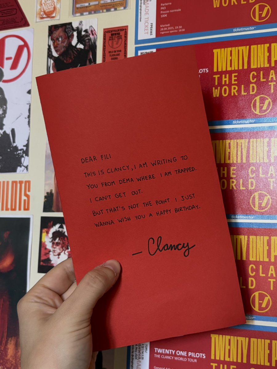 redecorazed's tweet photo. birthday card for my clikkie bff :)

(luckily he doesn't have twitter)
#twentyonepilots #cliqueart #clancy https://t.co/CV2Ymsj75n