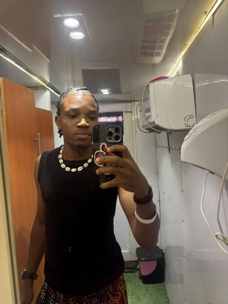 kinging.🤴🏽💟 tweet media