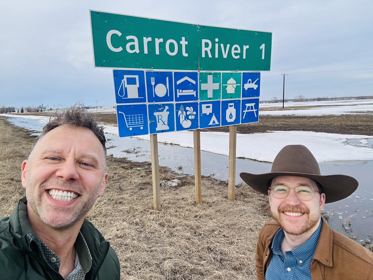 jefferystraker's tweet image. We had a great time performing a show up in Carrot River Saskatchewan! Such a great audience, wow. Thank you #piano #saskatchewan #folkmusic