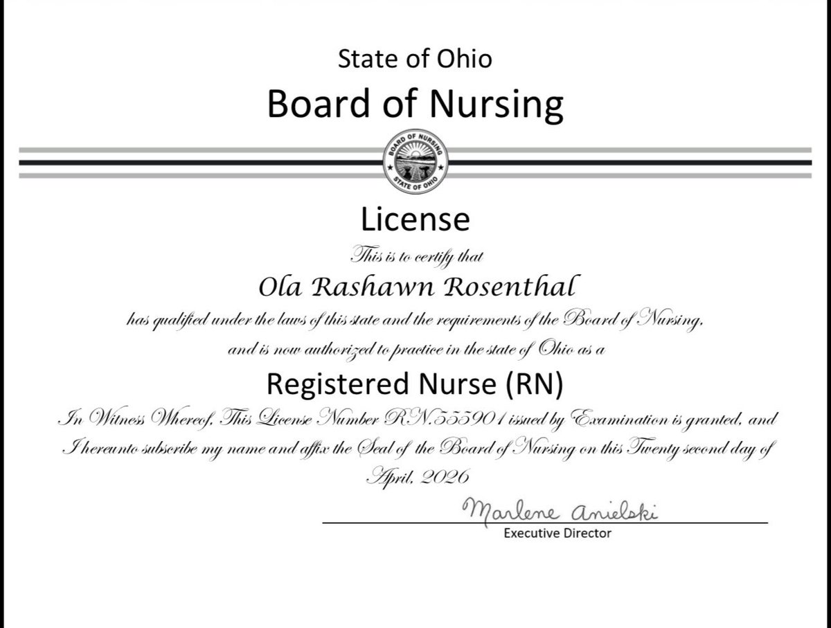 Something about walking the stage with my RN during nurses week is so very fitting 🥰. I silently walked this one down too 😌Officially Ola Rosenthal, RN! Happy nurses week to meeeeee!!!!