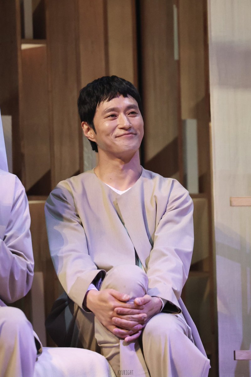 규라잇 tweet media