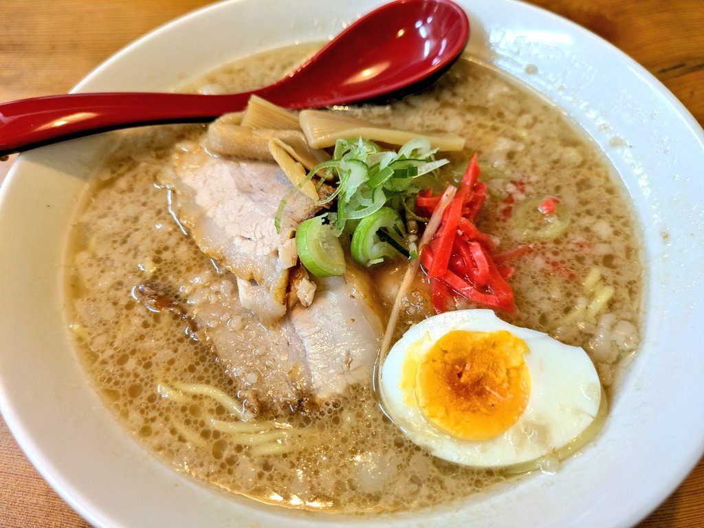 chono2000's tweet photo. 122沿いの名店 ラーメンとん太

今日も変わらぬ美味しさと女将さんのホスピタリティに感動

こんな名店があと数日で閉店…
最後の最後に行けて良かった

当たり前の存在が当たり前ではなくなる喪失感が半端ない https://t.co/OPl6x0nYH6