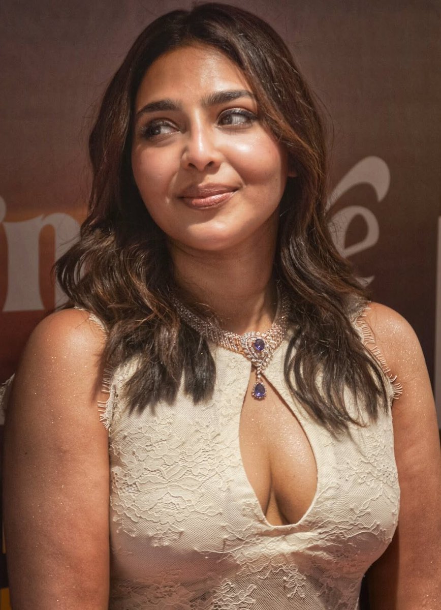 Glamour SnapsX tweet media