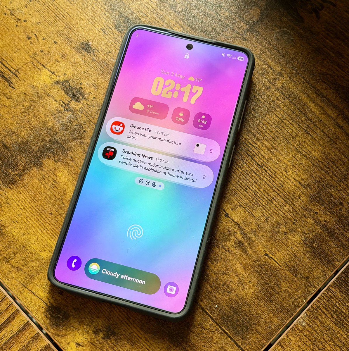Holly - I like tech tweet media