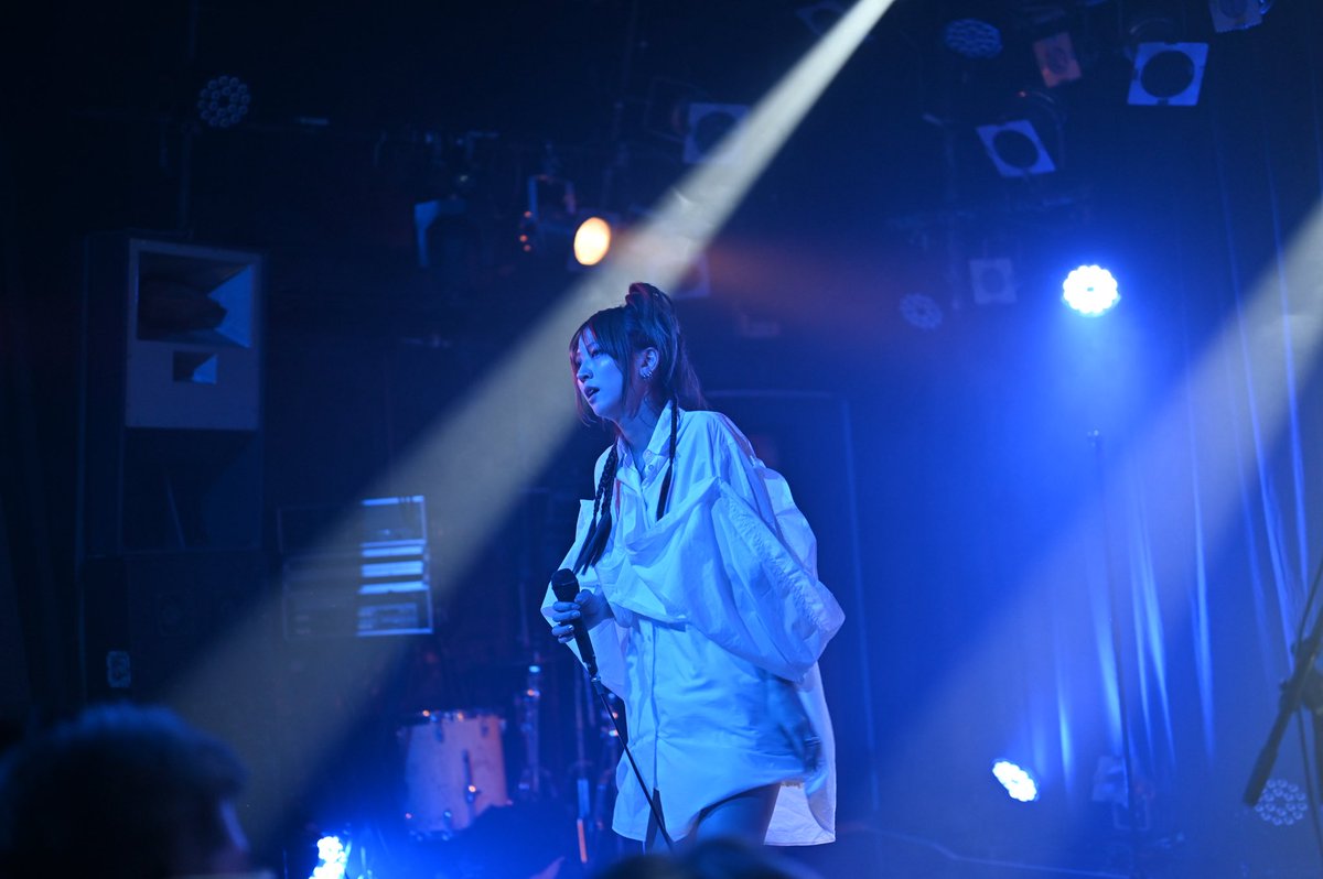 うら tweet media