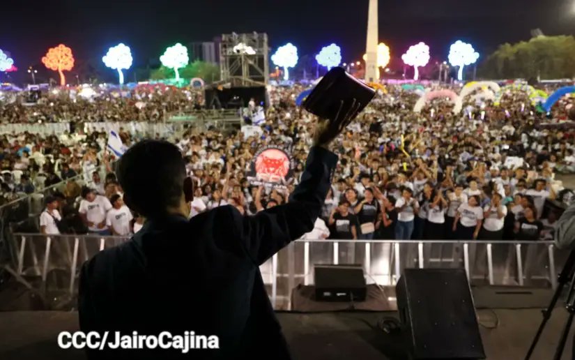 Símbolo Revolucionario ✊ tweet media