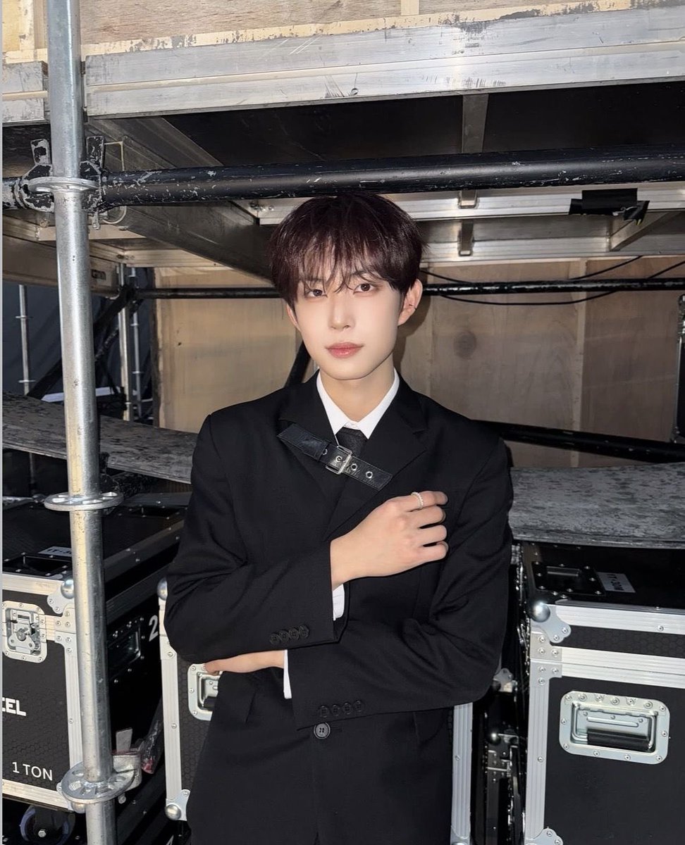 껀뉴 tweet media