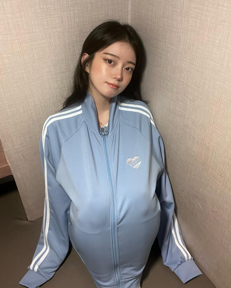 02mihye tweet media