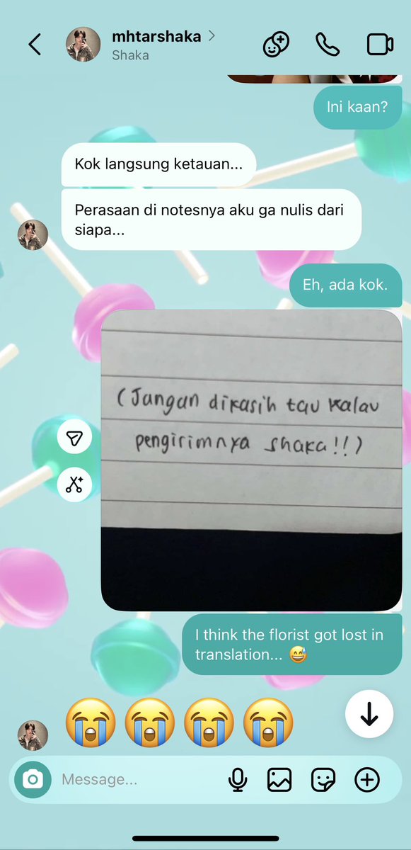 heehoongitis's tweet photo. #heehoon two tweets au | edisi kak hee tekkim '21 wisuda https://t.co/JlyhT55fuo
