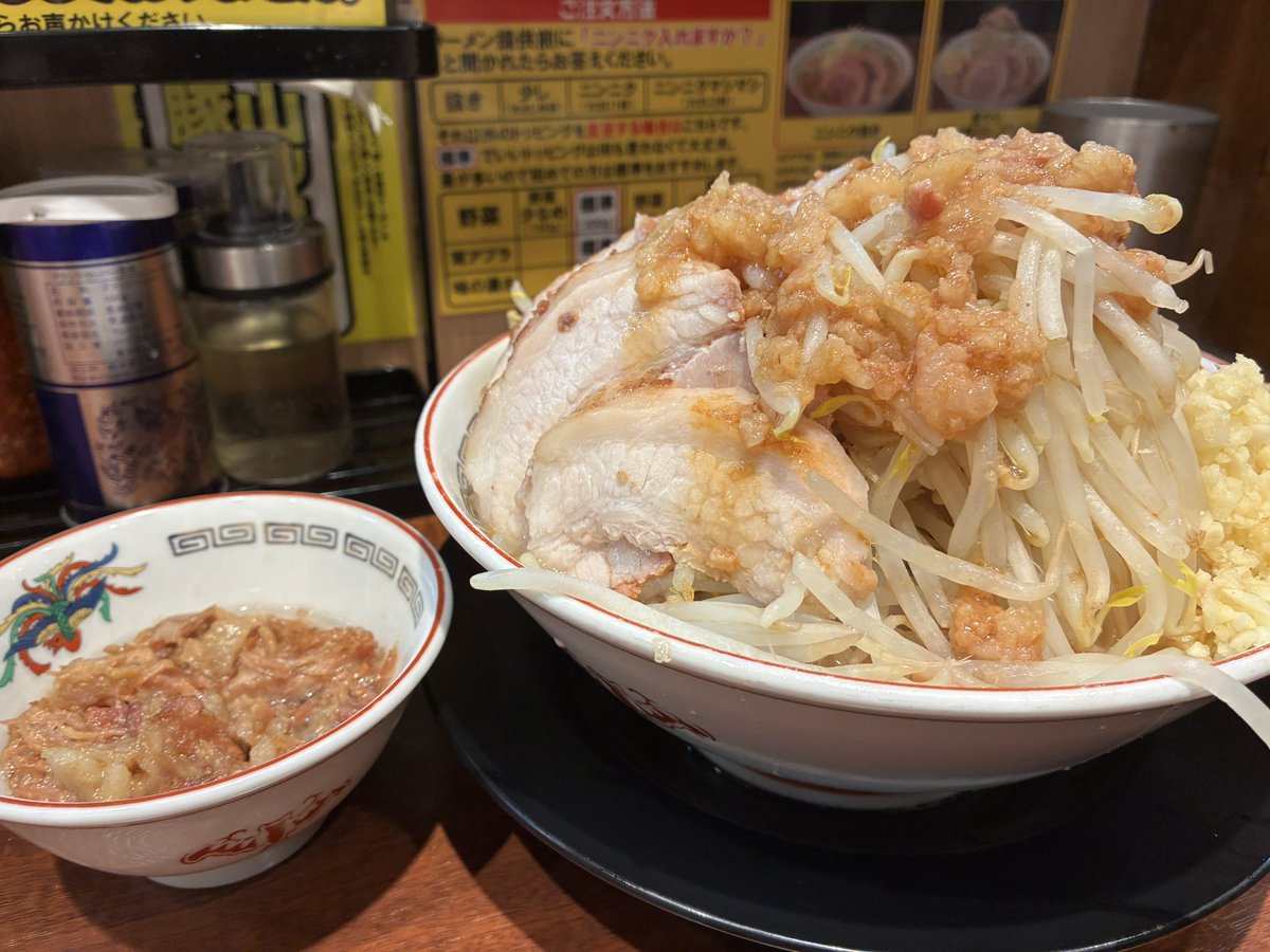ひっこりー tweet media
