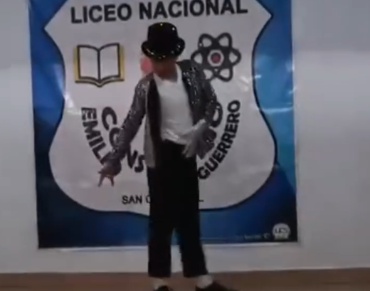 Megavision_ve's tweet image. “MICHAEL JACKSON”, CONQUISTÓ CORAZONES EN EL ANIVERSADIO DEL LICEO EMILIO CONSTANTINO GUERRERO

El Liceo Nacional Emilio Constantino ...

megavision.com.ve/michael-jackso…

#CIudad #Noticias