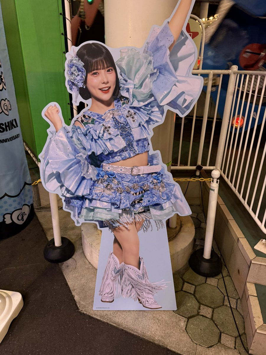 麦ティー tweet media