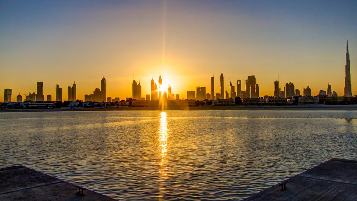 emaratnowcom's tweet photo. 🌡️ "الأرصاد": ارتفاع تدريجي في درجات الحرارة خلال مايو

📊 طقس انتقالي بين الربيع والصيف
☀️ زيادة ساعات النهار وارتفاع الحرارة تدريجياً

🌥️ فرص لتكوّن السحب وأمطار متفرقة
🌫️ احتمال تشكّل ضباب خاصة بداية الشهر
📈 متوسط الحرارة يصل إلى 40.9° مئوية

⚠️ أجواء أكثر حرارة مع تقدم الشهر
#الإمارات #الطقس #الأرصاد