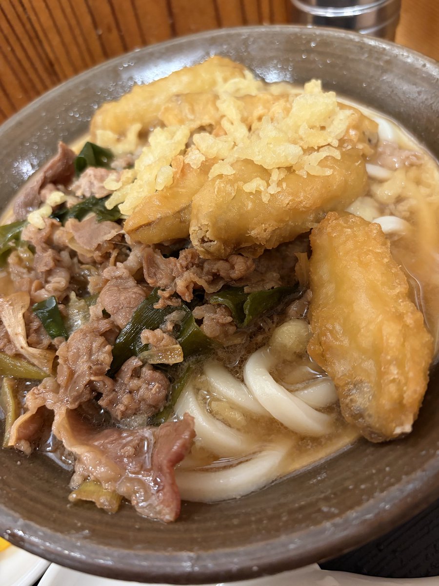 つる tweet media