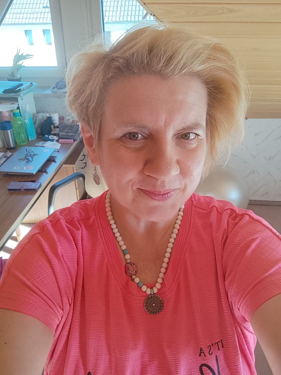 Alexandra B Weiss tweet media