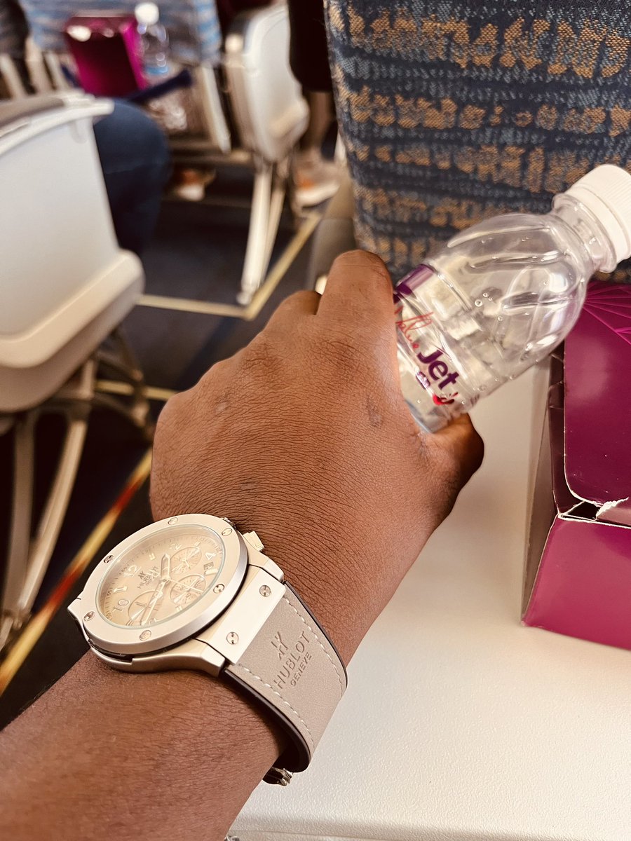 witty_cruz's tweet photo. Enroute to Lagos ✈️ https://t.co/OoiVMmNx50