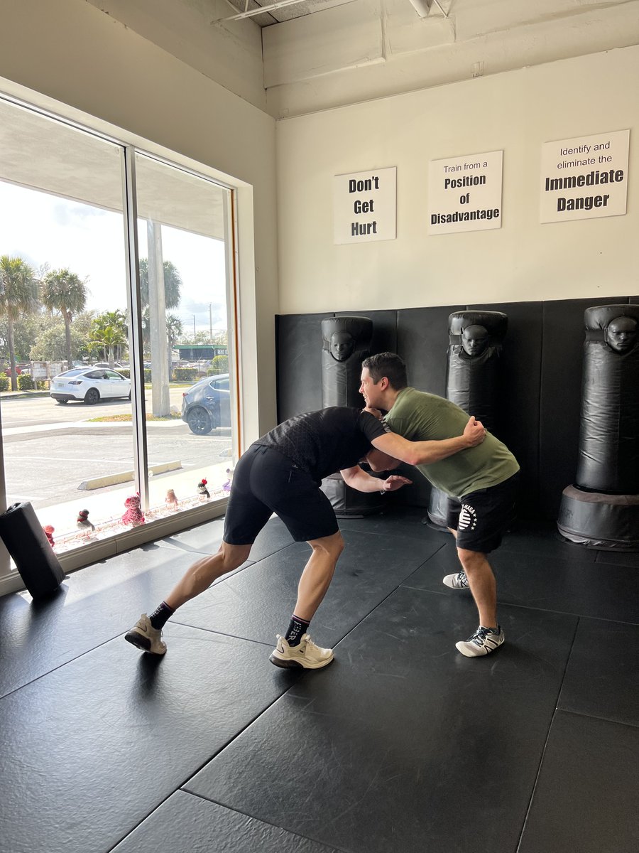 kravmagaschool's tweet image. Extra drilling after class.

Staying focused during conditioning.

That’s where the growth is.

#KravMaga #SelfDefense #GrowthMindset #Conditioning