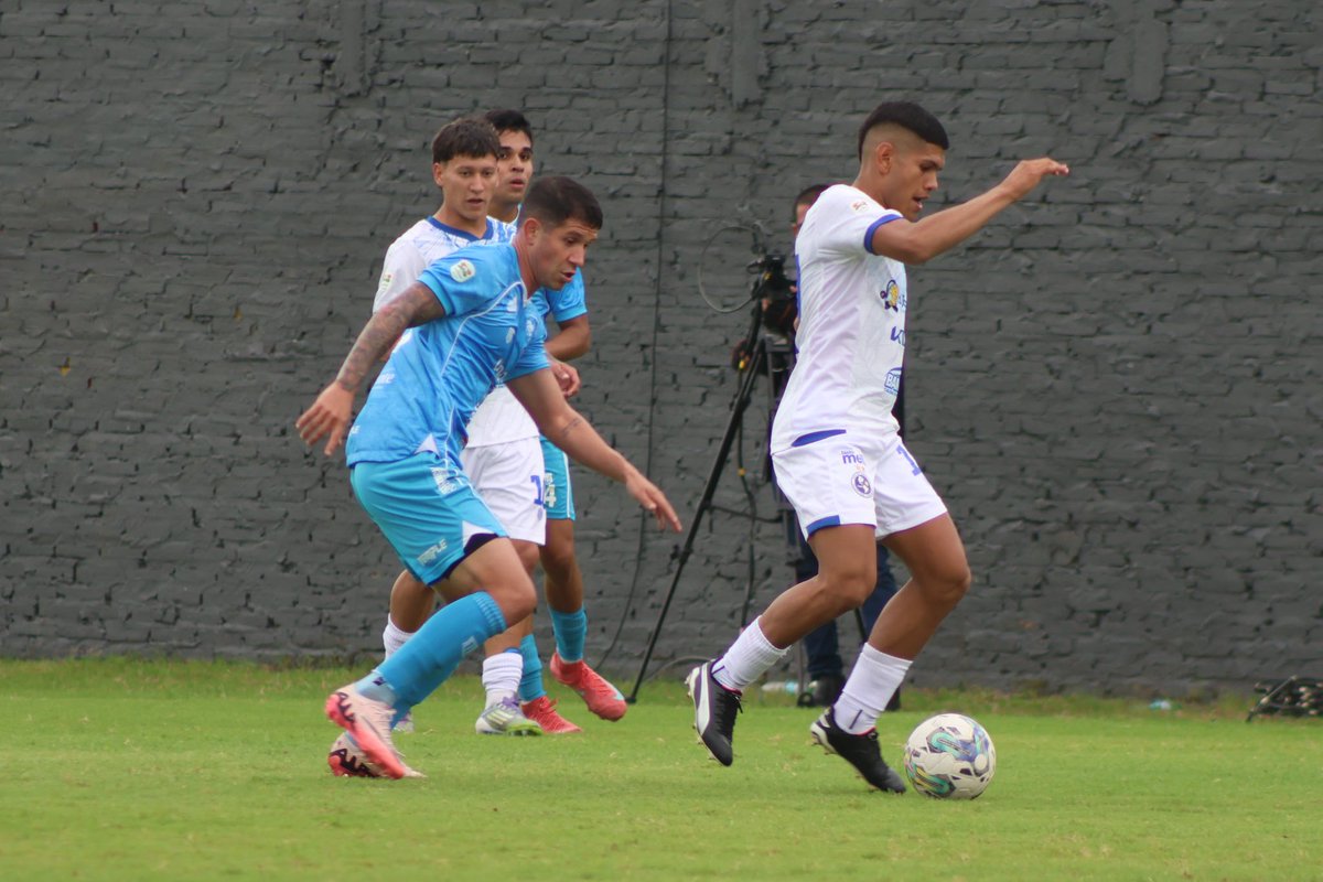 IntermediaAPF's tweet image. ⏱️ 30'

➡️ #Resistencia 1
➡️ #SoldeAmérica 0

📆 Fecha 5.

#IntermediaAPF 🟠🟢