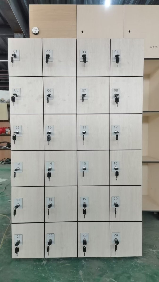 ll_peter1115's tweet image. Secure. Organized. Stylish. 🗝️
Upgrade your facility with our high-quality 24-door locker unit.

Finish: Light Wood Grain

Security: Individual Key Locks

Design: Numbered for easy access

#Storage #LockerRoom #InteriorSolutions #OfficeDecor #OrganizationHacks #FurnitureDesign