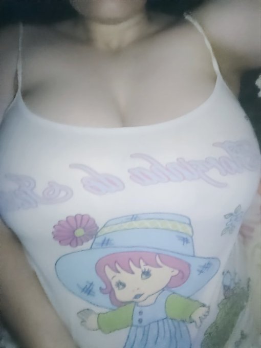 Lilith（ ͜.人 ͜.） - Camisolinha 🩷 https://t.co/mwzOPnjdVt