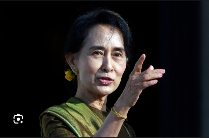zawmoethant71's tweet image. In the initial days after COUP leader Min Aung Hlaing assumed presidency, &amp;amp; gollowing the arrival of #Thai &amp;amp; #Chinese FM in #Naypyidaw, MinAungHlaing acted in this manner.

#2026May03Coup
#ChinaStopEncroachingMyanmar
#BanJetFuelExportToMM
#WhatsHappeningInMyanmar