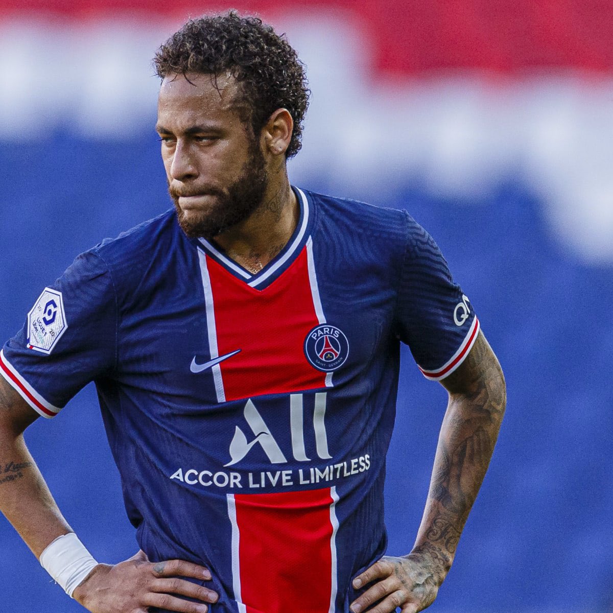 EmpNeymar's tweet photo. Nada vai superar esse uniforme aqui. https://t.co/Tgbfd9578C