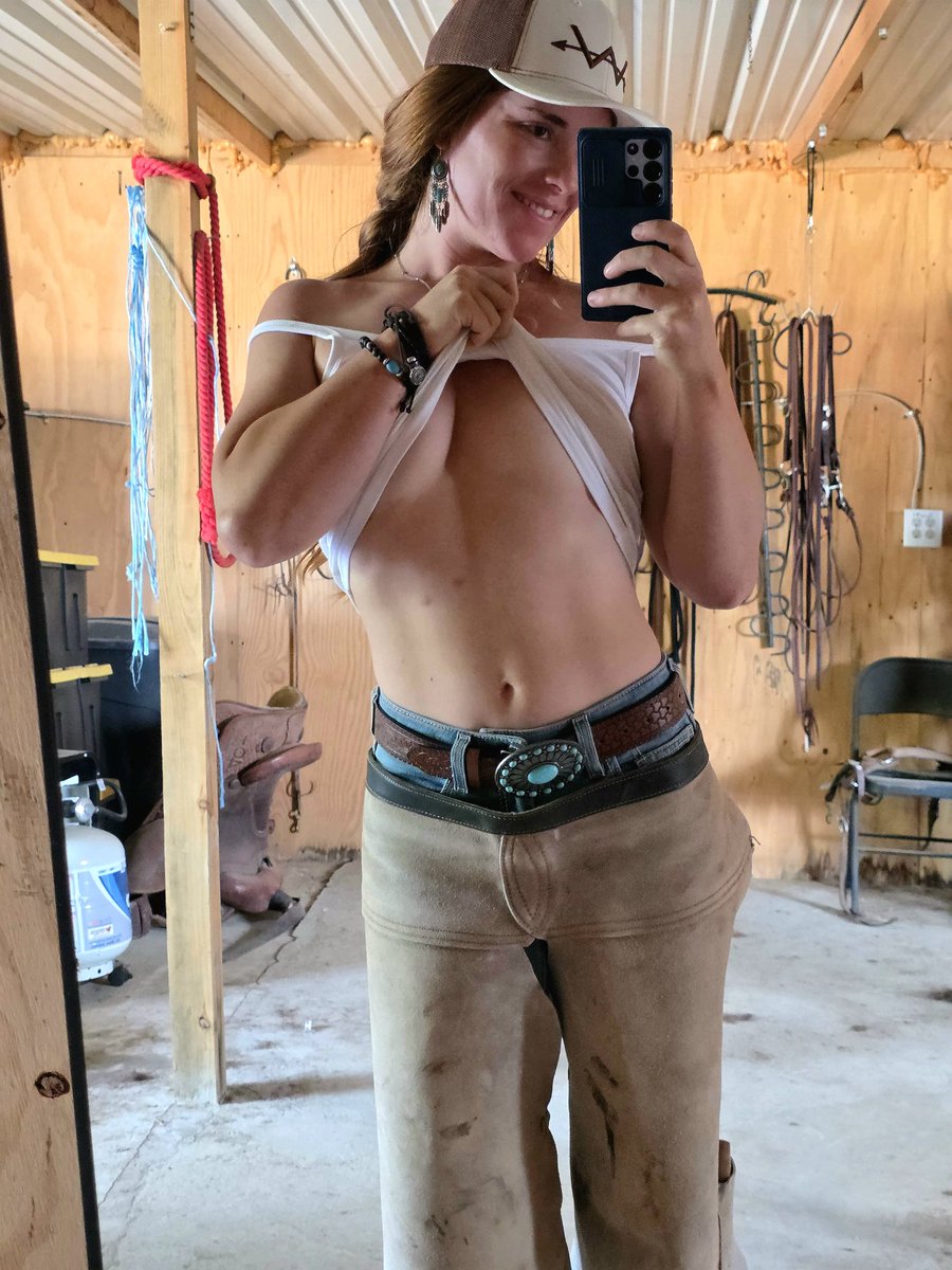NaughtyRedFarmgirl tweet media