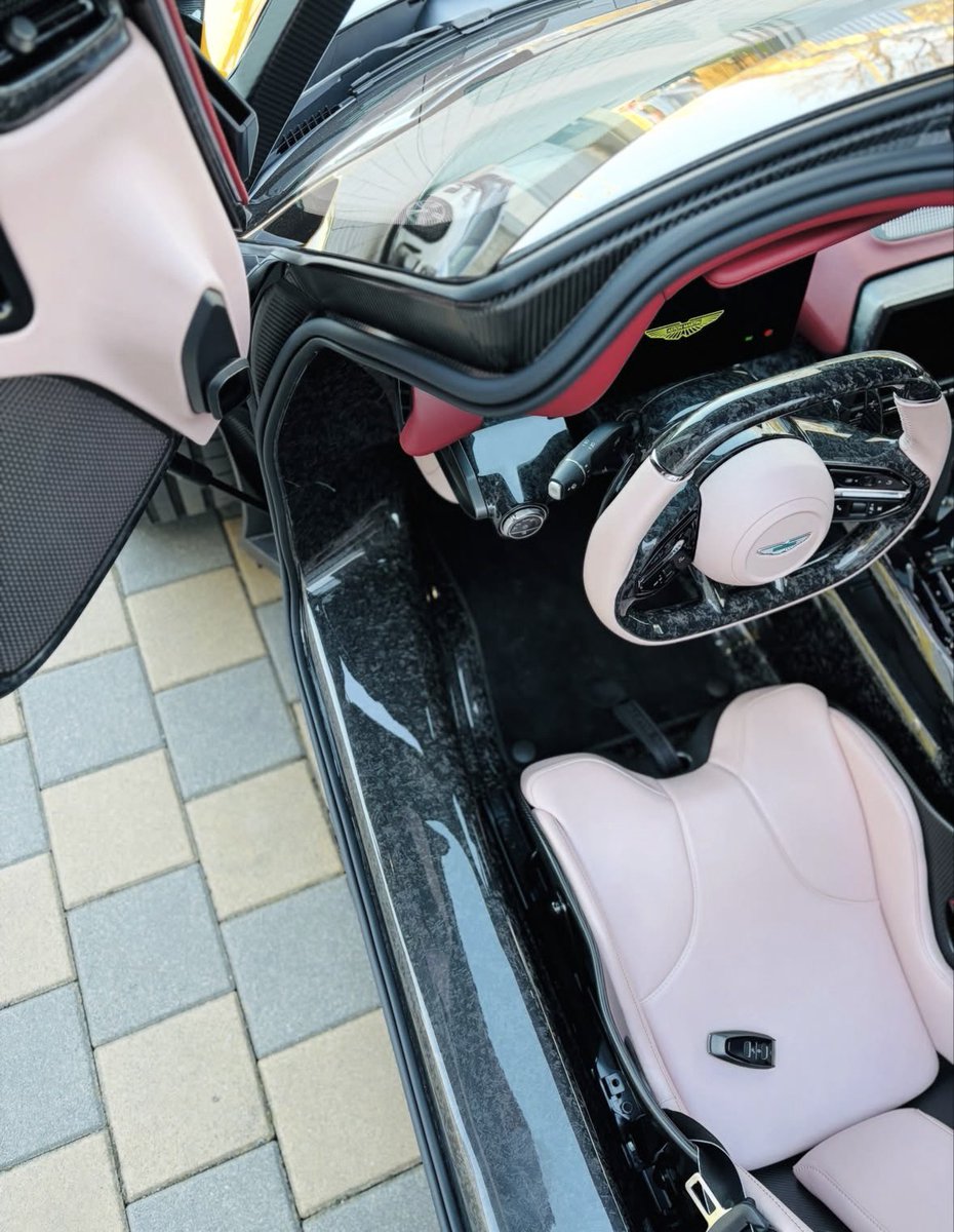 Car Grails tweet media