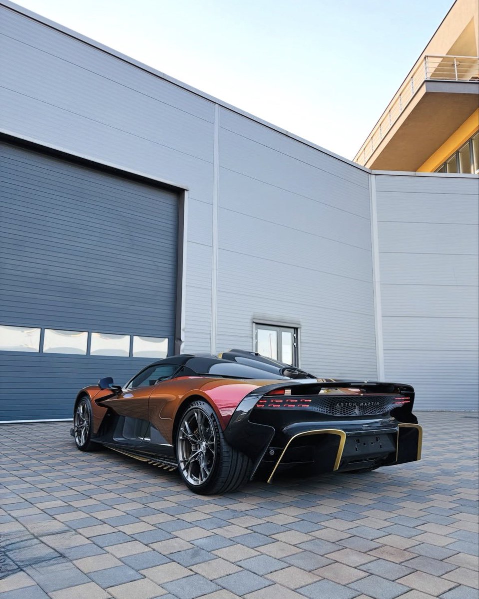 Car Grails tweet media